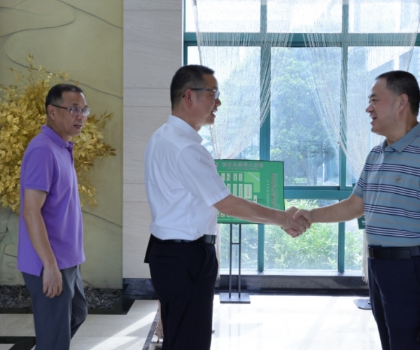 嘉兴市秀洲区委书记徐鸣阳向导一行莅临调研